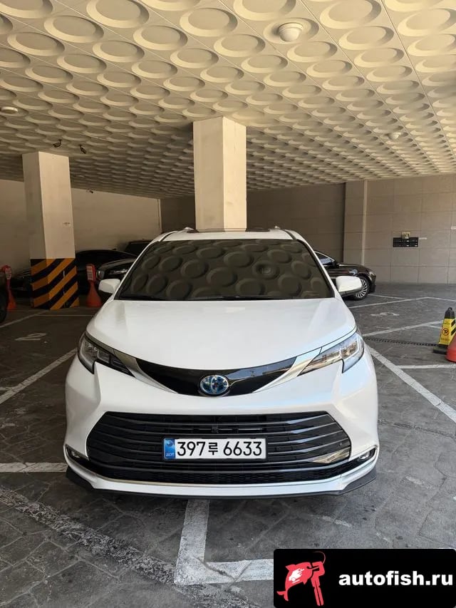 Toyota Sienna Siena 4th Generation 2025 года - вид 3