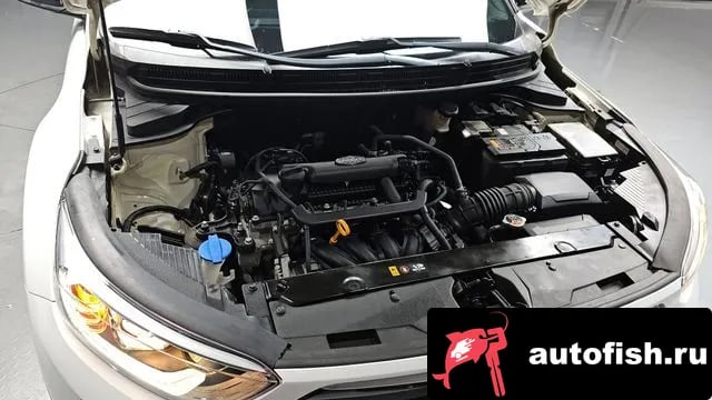 Kia Stonic Stony 2018 года - вид 6