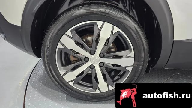 Peugeot 3008 3008 second generation 2019 года - вид 5