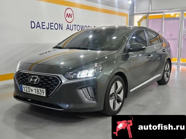 Hyundai Ioniq The New Ionic Hybrid 2020 года - похожие автомобили