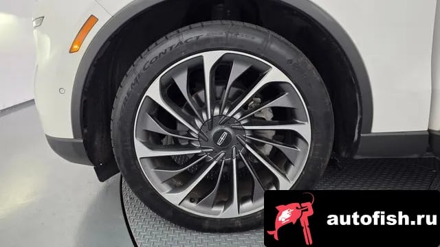 Lincoln Aviator Aviator 2nd generation 2020 года - вид 4