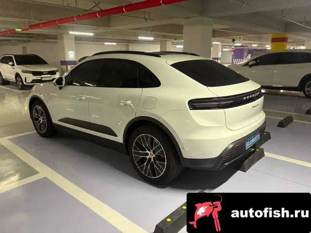 Porsche Macan Makan EV 2025 года - вид 3