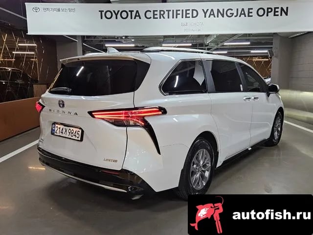 Toyota Sienna Siena 4th Generation 2025 года - вид 2