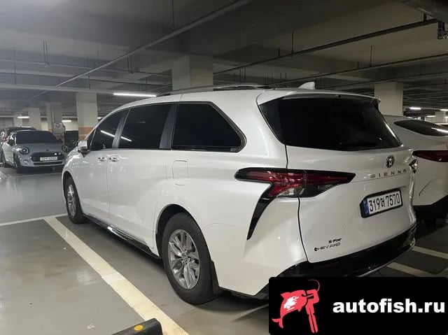 Toyota Sienna Siena 4th Generation 2025 года - вид 2