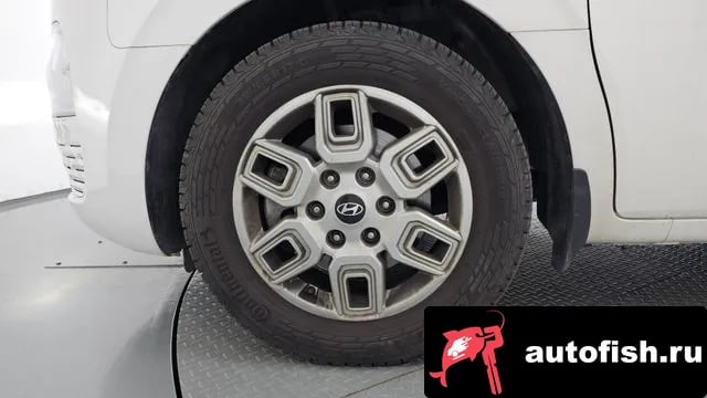 Hyundai Staria Staria 2025 года - похожие автомобили