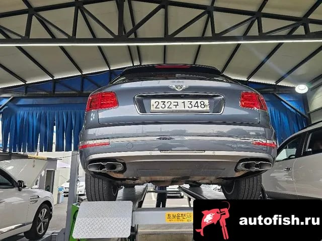 Bentley Bentayga Benteiga 2019 года - вид 2
