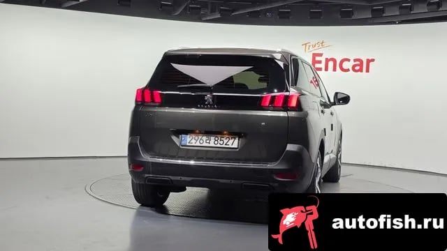 Peugeot 5008 5008 second generation 2018 года - вид 4