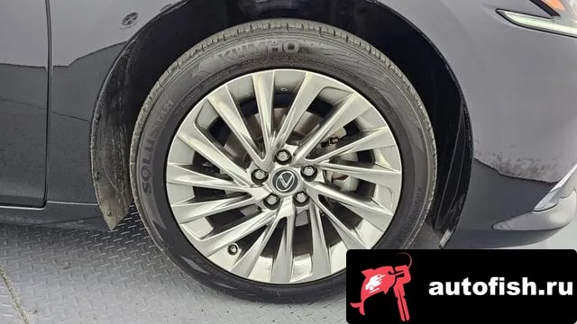 Lexus ES ES300h 7th generation 2021 года - вид 4