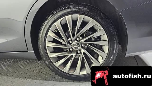 Lexus ES ES300h 7th generation 2024 года - похожие автомобили