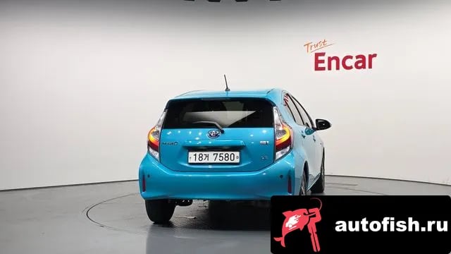Toyota Prius Prius C 2019 года - вид 4
