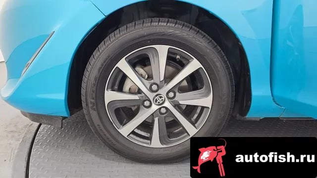 Toyota Prius Prius C 2019 года - вид 5