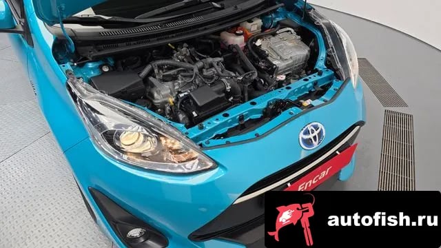 Toyota Prius Prius C 2019 года - вид 6