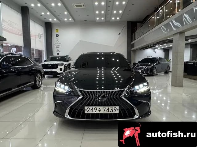 Lexus ES ES300h 7th generation 2024 года - вид 3