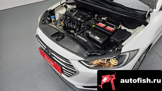 Hyundai AVANTE Avante AD 2018 года - вид 5