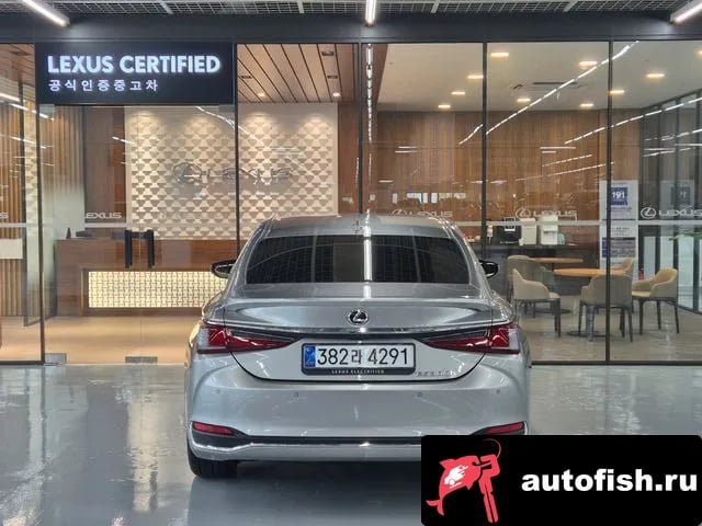 Lexus ES ES300h 7th generation 2025 года - вид 4