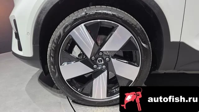 Volvo XC40 XC40 Richards 2024 года - вид 4