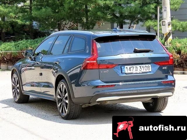 Volvo V60 V60 Cross-country 2nd Generation 2022 года - похожие автомобили