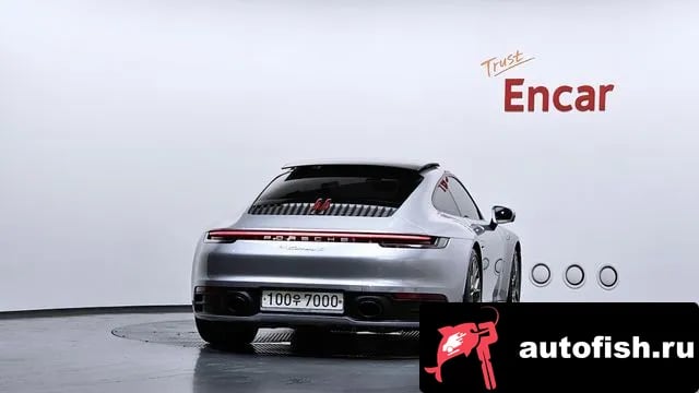 Porsche 911 911 (992) 2020 года - вид 4