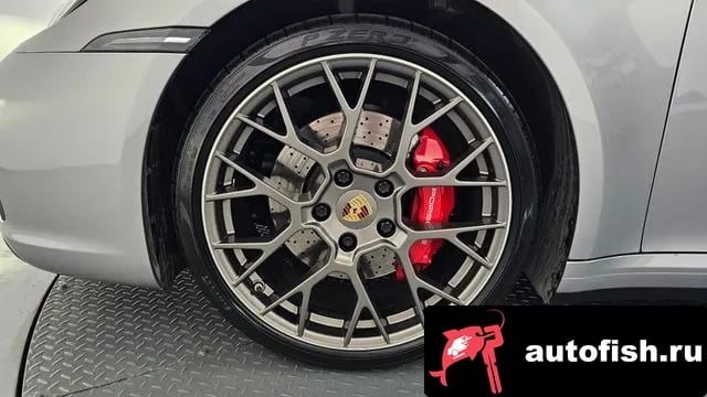 Porsche 911 911 (992) 2020 года - вид 5