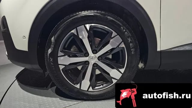 Peugeot 3008 3008 second generation 2019 года - вид 5