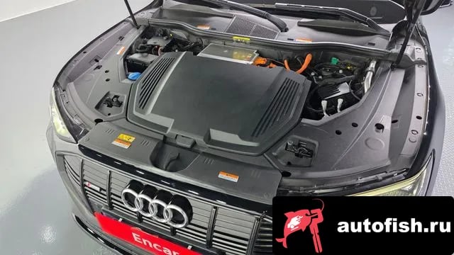 Audi e-tron e-Tron 2021 года - вид 6