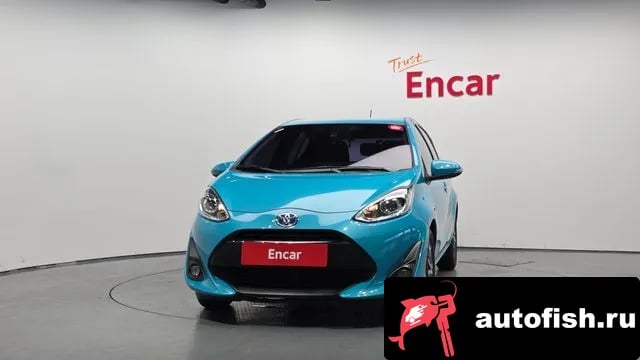 Toyota Prius Prius C 2018 года - вид 3