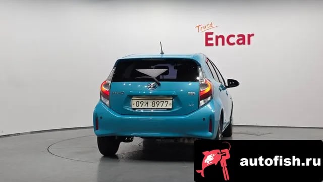 Toyota Prius Prius C 2018 года - вид 4