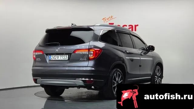 Honda Pilot Pilot 3rd generation 2019 года - вид 2
