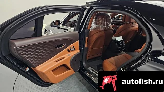 Bentley Flying Spur Flying Spur 3rd Generation 2022 года - похожие автомобили