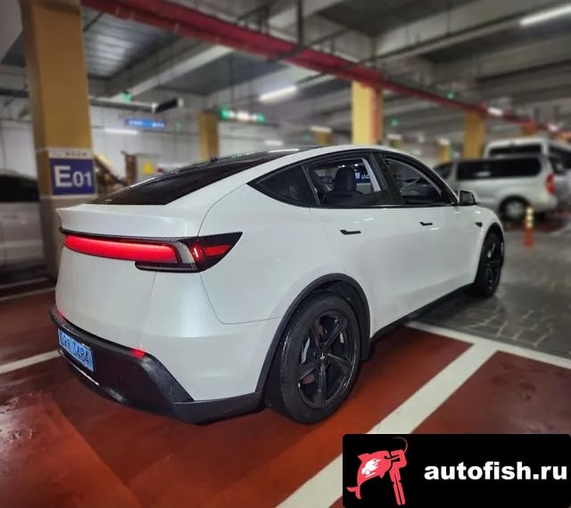 Tesla Model Y Model Y 2025 года - автомобиль из Южной Кореи