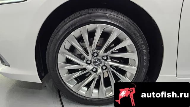 Lexus ES ES300h 7th generation 2023 года - вид 5