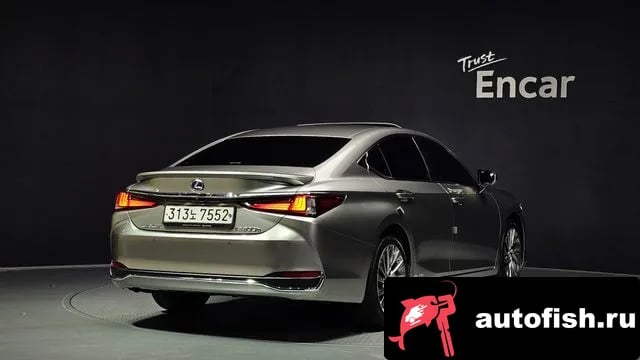 Lexus ES ES300h 7th generation 2021 года - вид 2