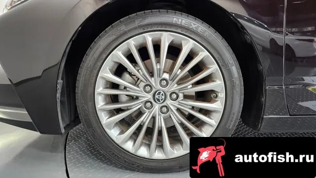 Toyota Avalon Avalon 5th Generation 2019 года - вид 5