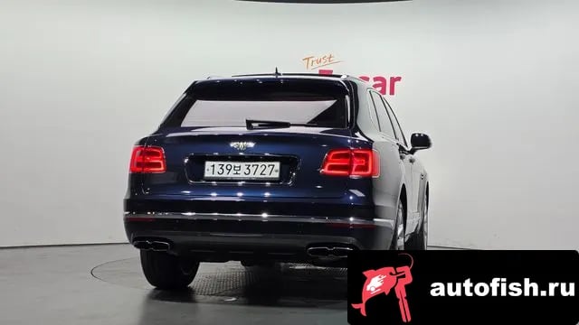 Bentley Bentayga Benteiga 2019 года - вид 4