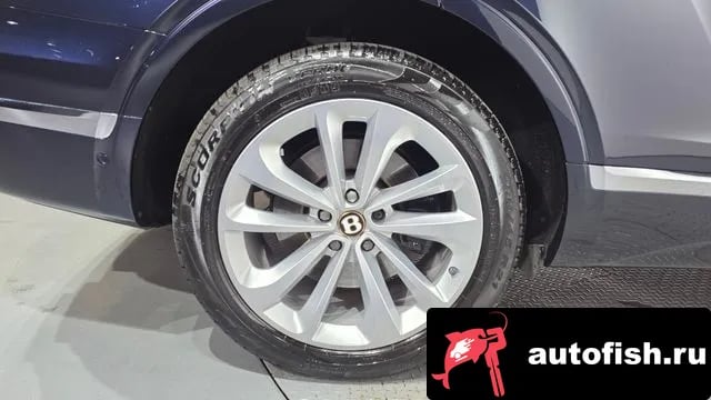 Bentley Bentayga Benteiga 2019 года - вид 5