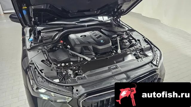 BMW 5-Series 5 Series (G60) 2025 года - вид 6