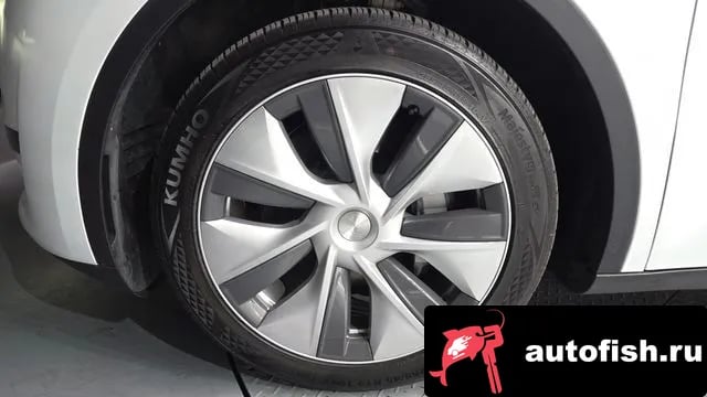 Tesla Model Y Model Y 2024 года - вид 5