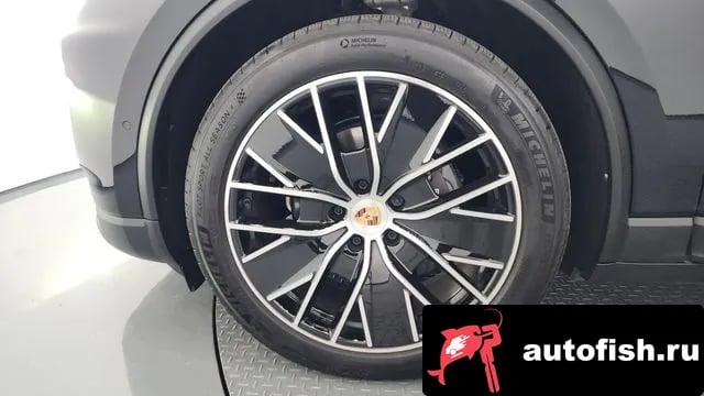 Porsche Macan Makan EV 2025 года - вид 5