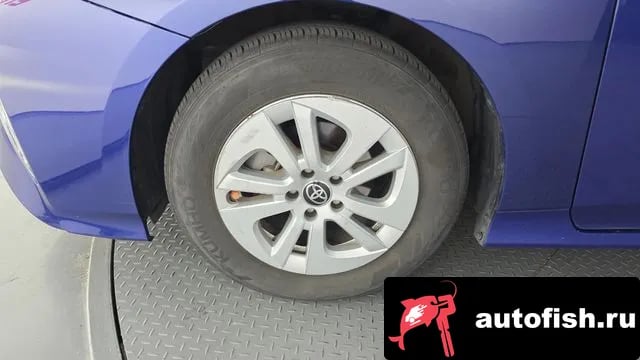 Toyota Prius Prius 4th Generation 2018 года - вид 5