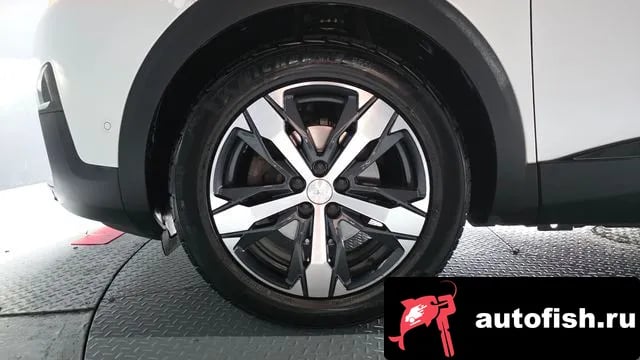 Peugeot 3008 3008 second generation 2019 года - вид 5