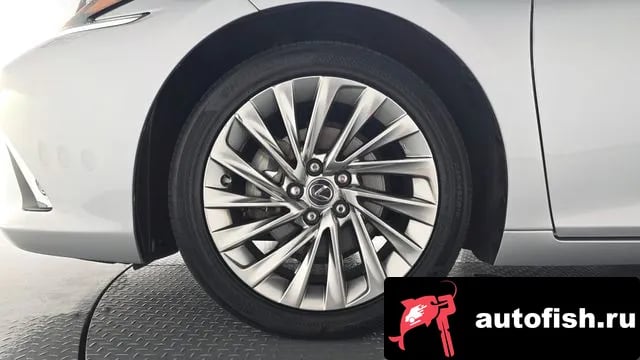 Lexus ES ES300h 7th generation 2019 года - вид 5