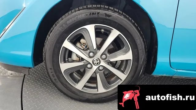 Toyota Prius Prius C 2018 года - вид 5