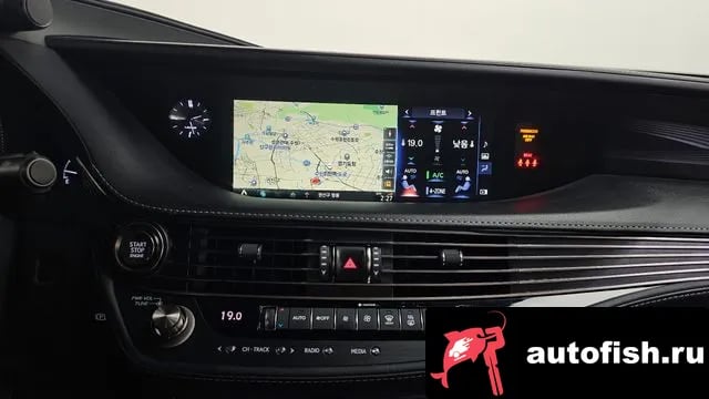 Lexus LS LS500 5th generation 2018 года - похожие автомобили