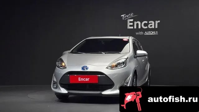 Toyota Prius Prius C 2019 года - вид 3
