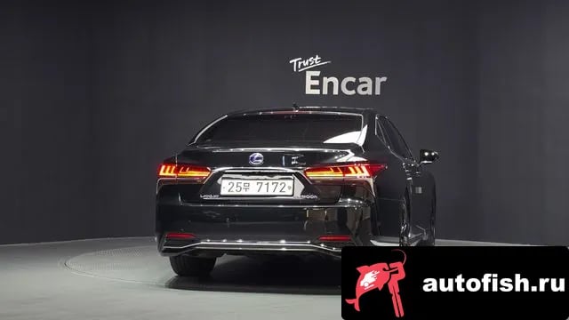 Lexus LS LS500h 5th generation 2019 года - вид 4