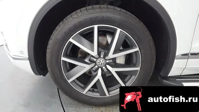 Volkswagen Touareg Tuareg 3rd generation 2020 года - вид 5