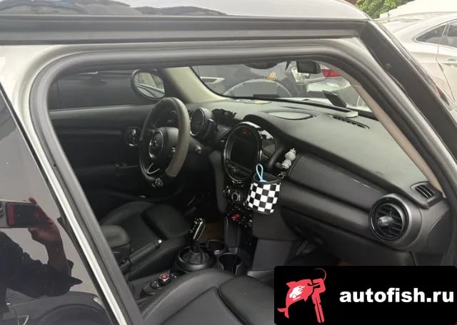 Mini Cooper Cooper D 2019 года - вид 3