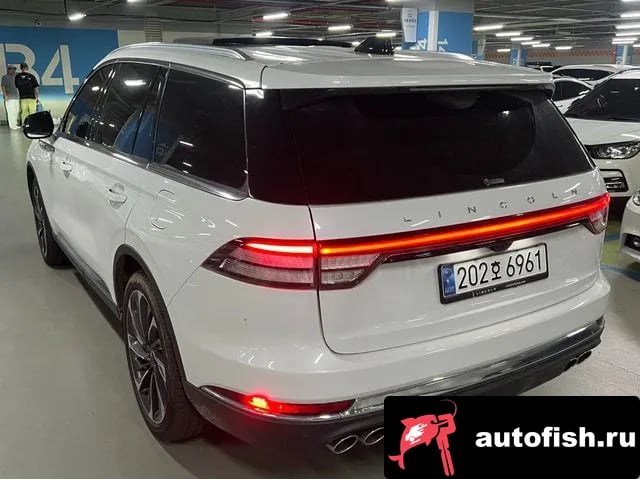 Lincoln Aviator Aviator 2nd generation 2025 года - вид 5