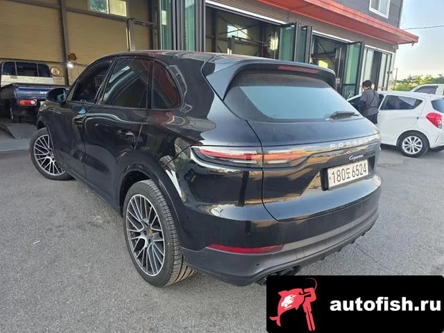 Porsche Cayenne Cayenne (PO536) 2020 года - вид 6