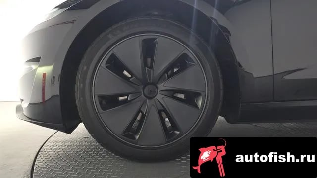 Tesla Model 3 Model 3 2025 года - похожие автомобили